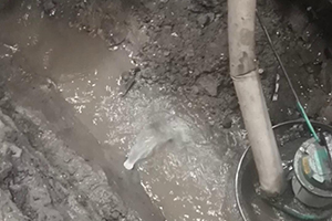 神农架地下室伸缩缝堵漏视频
